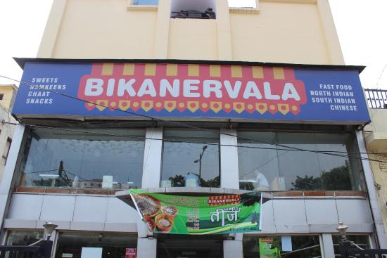 BIKANERWALA CHOLE BHATURE 